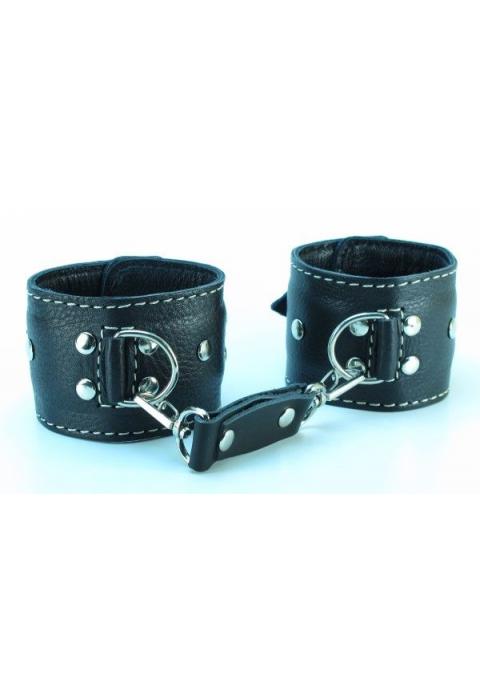 Чёрные кожаные наручники с крупной строчкой